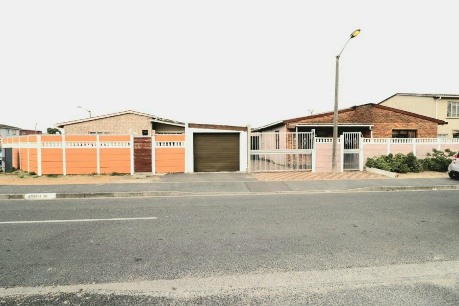 3 Bedroom Property for Sale in Woodlands Western Cape